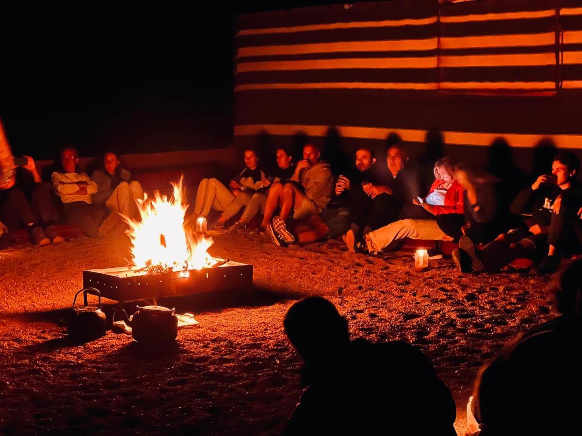Wadi Rum Shooting Stars Camp Екстериор снимка